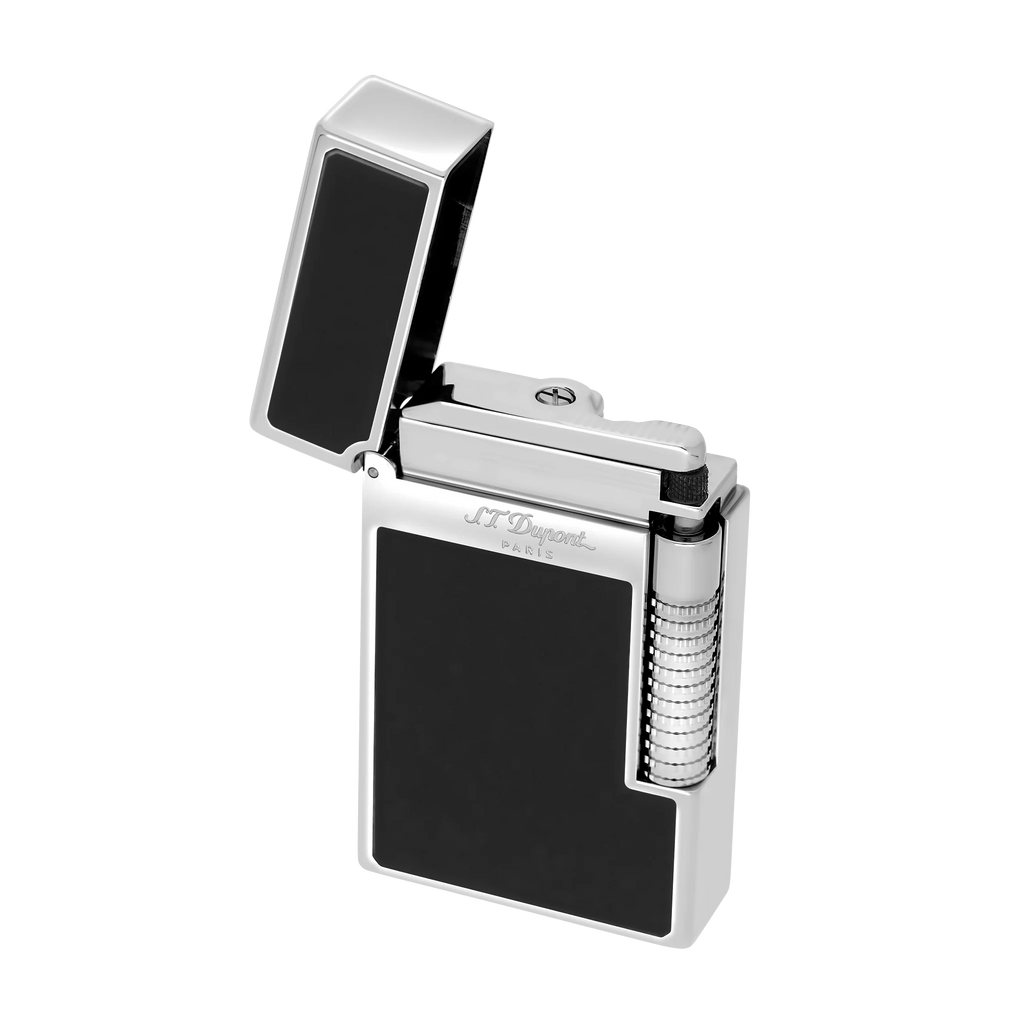 Lacquered lighter black